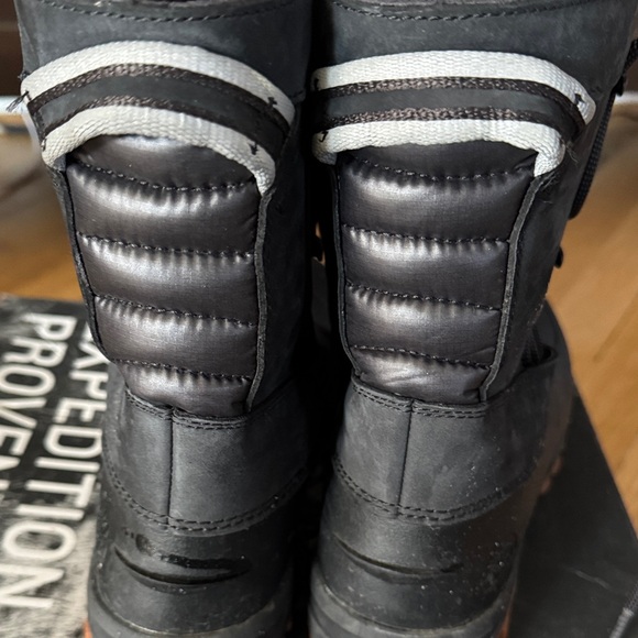 The North Face Black and Brown Winter Boots - Picture 6 of 7